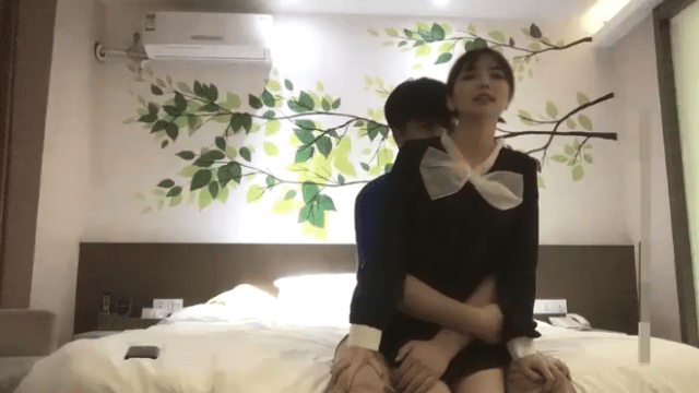 Một cô bé dễ thương với phong cách preppy - iywipjdu.sbs