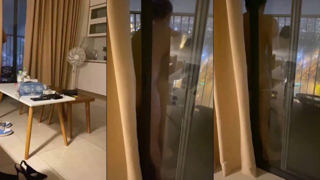 Thằng bạn đưa ghệ ra ban công chung cư chịch em nó rên cả tòa nhà nghe thấy - iywipjdu.sbs